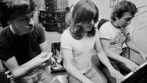 GEORGE YOUNG (AC/DC): «Έφυγε» από τη ζωή ο παραγωγός του συγκροτήματος