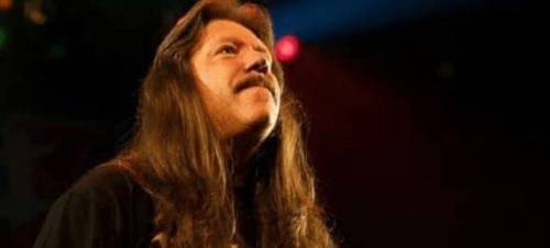 RIOT: Απεβίωσε λόγω κορωνοϊού ο αυθεντικός τους κιθαρίστας, Lou Kouvaris