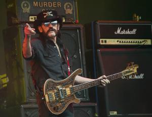 LEMMY: Οι στάχτες του Αρχηγού των Motörhead τοποθετήθηκαν σε σφαίρες και μοιράστηκαν σε κολλητούς του